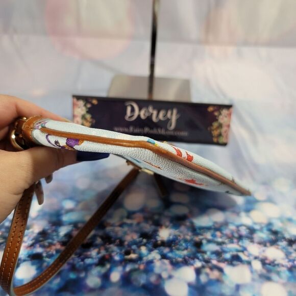 Disney Dooney & Bourke Out to Sea Wristlet / Pouch Authentic - Picture 4 of 15